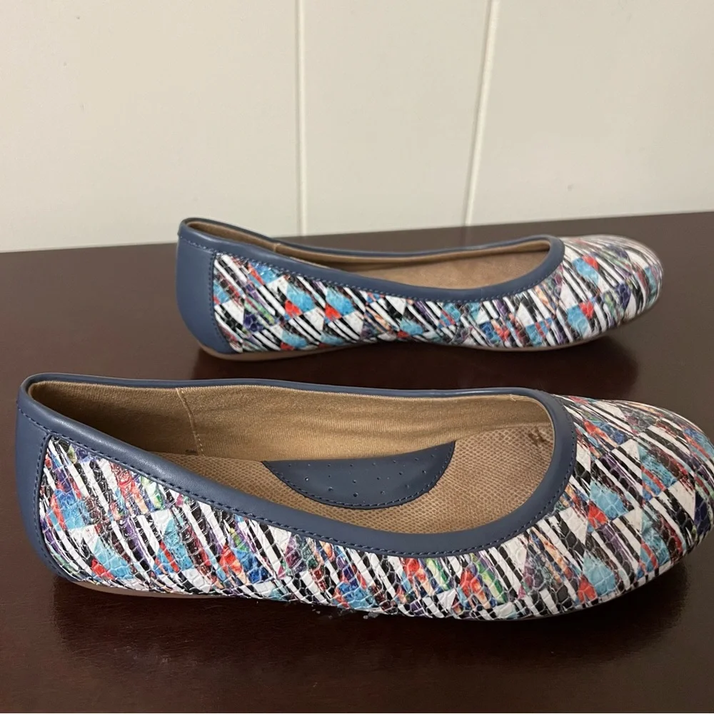 SoftWalk Women's Napa Ballet Flat leather blue multi arch support   9W NWOT